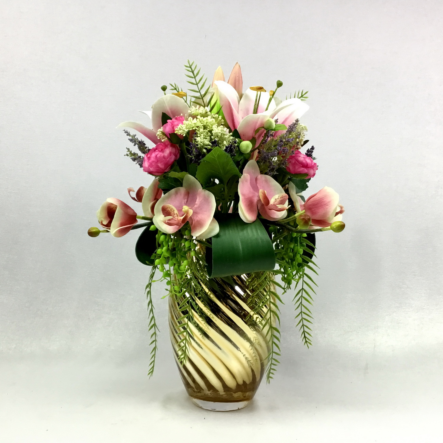 แจกันดอกไม้ประดิษฐ์โทนสีชมพู
